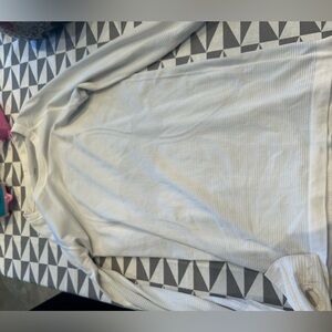 Lululemon long sleeve swiftly. Size 6. White in colour